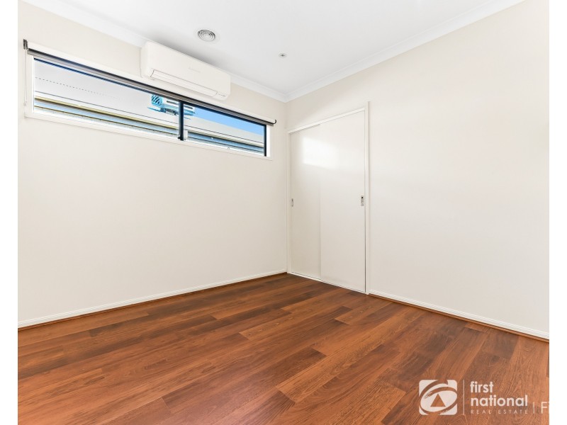 15 Queensberry Street, Cranbourne West VIC 3977