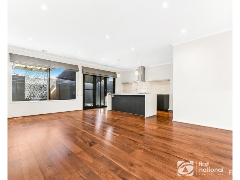 15 Queensberry Street, Cranbourne West VIC 3977