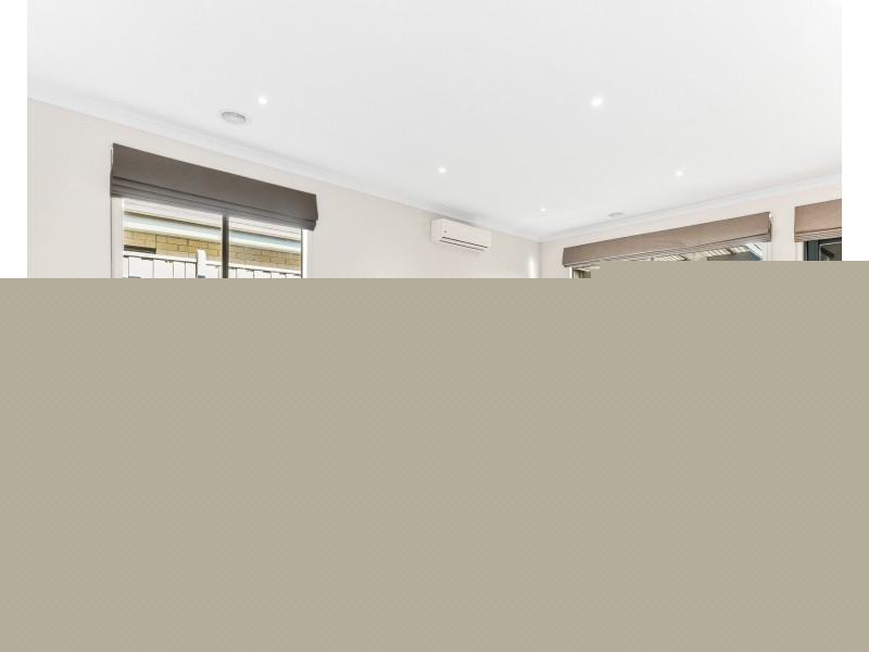 15 Queensberry Street, Cranbourne West VIC 3977