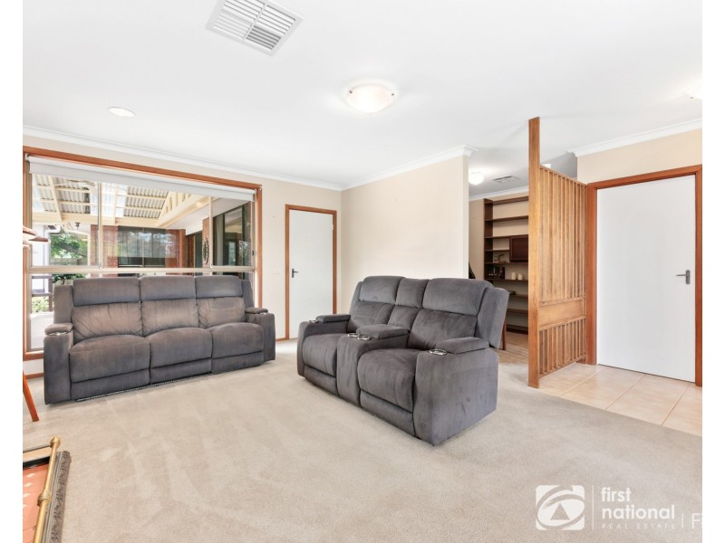 15 Rimfire Crescent, Cranbourne VIC 3977