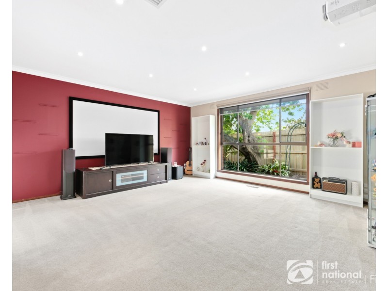 15 Rimfire Crescent, Cranbourne VIC 3977