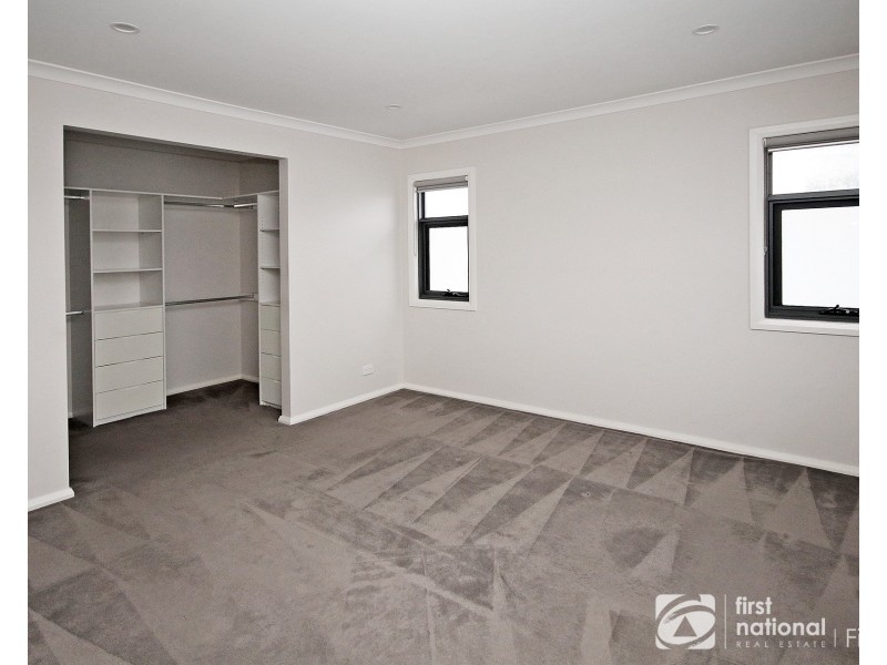 2/17 Bakewell Street, Cranbourne VIC 3977