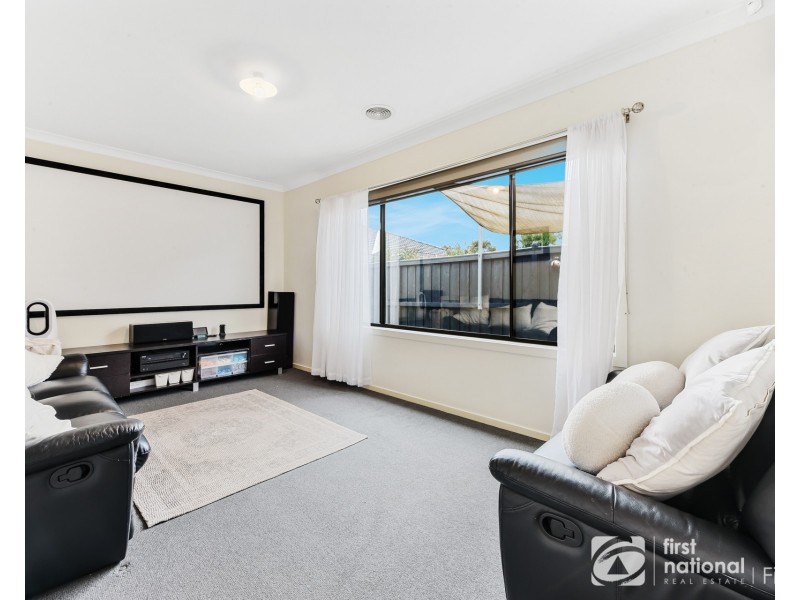 20 Stanford Street, Cranbourne West VIC 3977