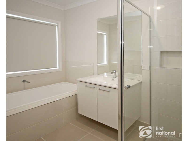 6 Canterbury Street, Cranbourne VIC 3977