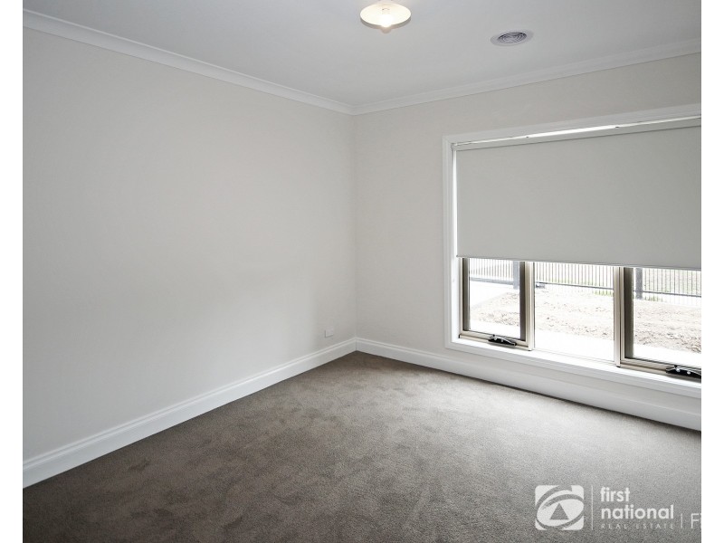 6 Canterbury Street, Cranbourne VIC 3977