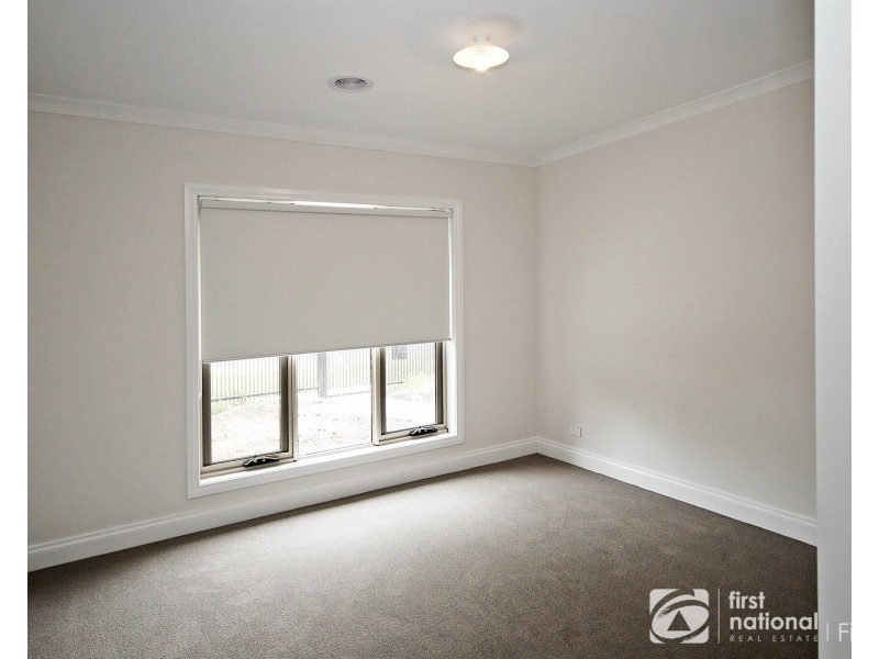 6 Canterbury Street, Cranbourne VIC 3977