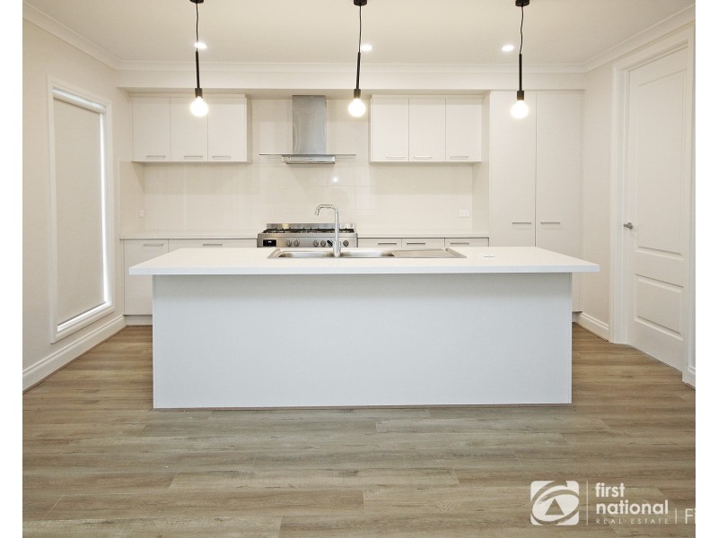 14A Loch Street, Cranbourne VIC 3977