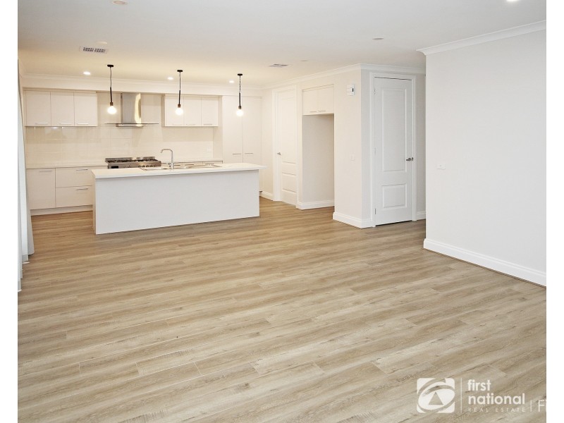 14A Loch Street, Cranbourne VIC 3977