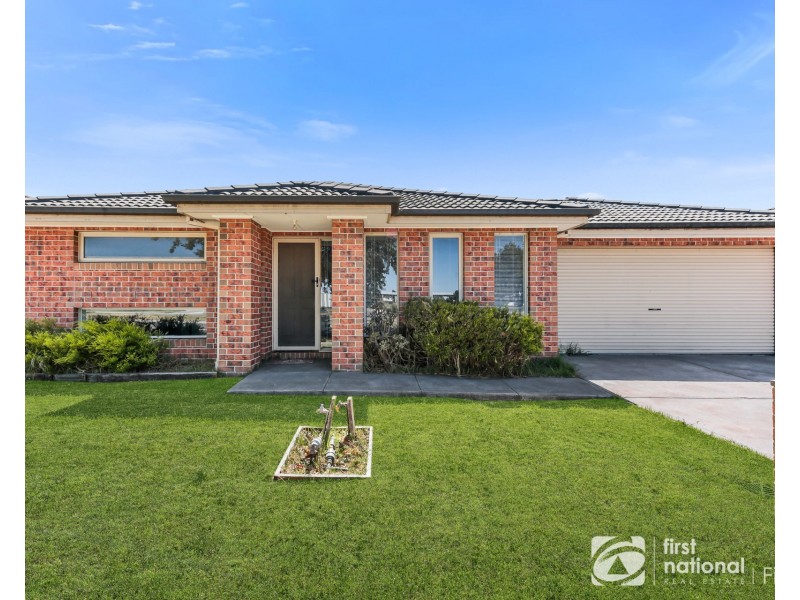 41 Broad Oak Drive, Cranbourne East VIC 3977