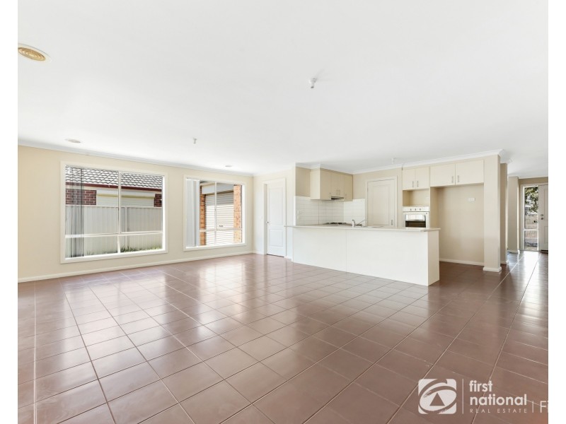 41 Broad Oak Drive, Cranbourne East VIC 3977