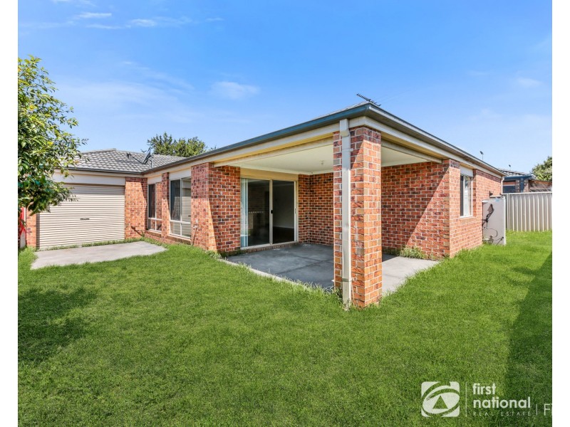 41 Broad Oak Drive, Cranbourne East VIC 3977
