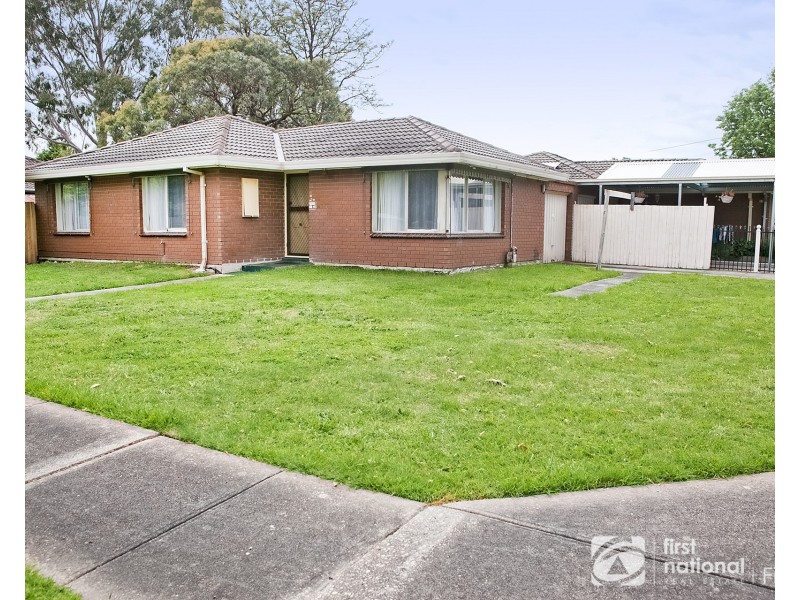 2 Canterbury Street, Cranbourne VIC 3977