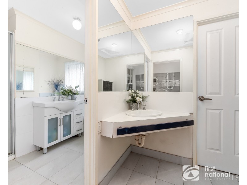 10 Wallace Road, Cranbourne VIC 3977