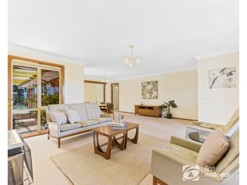 2A Oroya Grove, Clyde VIC 3978