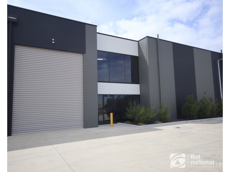15/2 Wally, Lynbrook VIC 3975