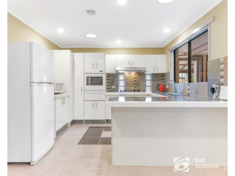 4 Cornwell Crescent, Cranbourne East VIC 3977