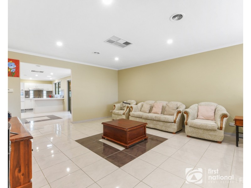 4. Cornwell Crescent, Cranbourne East VIC 3977