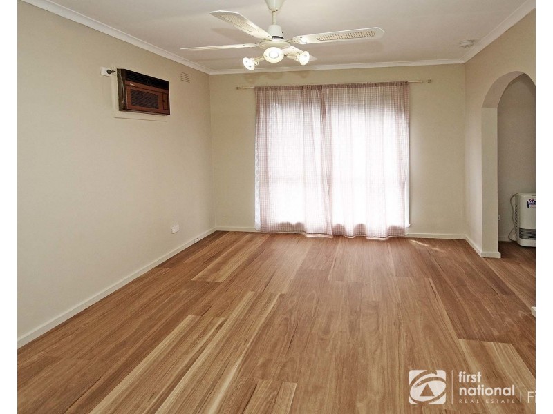18 Cranbourne Drive, Cranbourne VIC 3977
