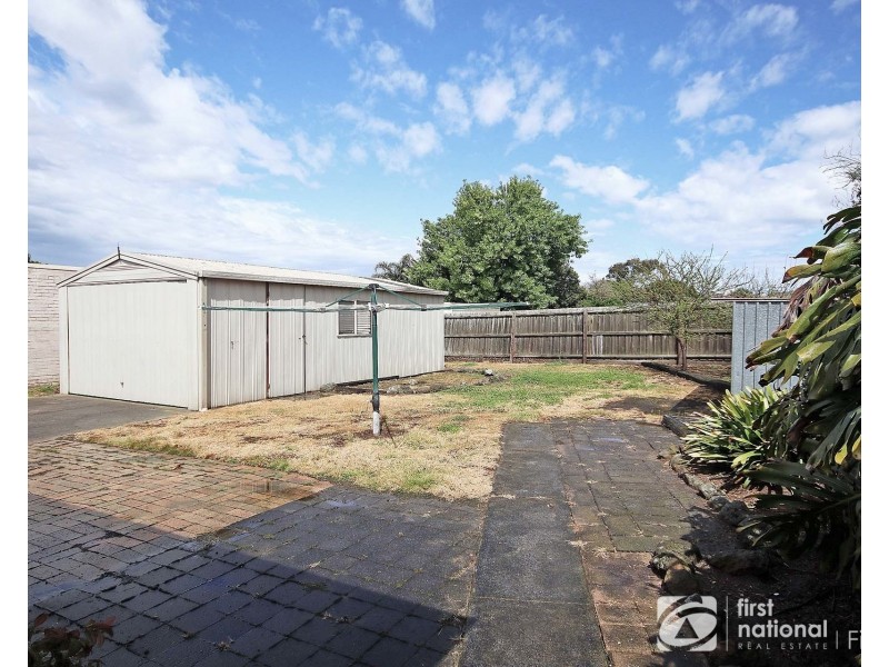 18 Cranbourne Drive, Cranbourne VIC 3977