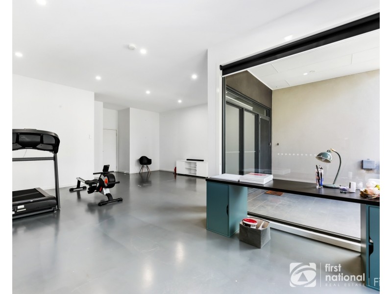 18 Coral-Pea Way, Cranbourne West VIC 3977