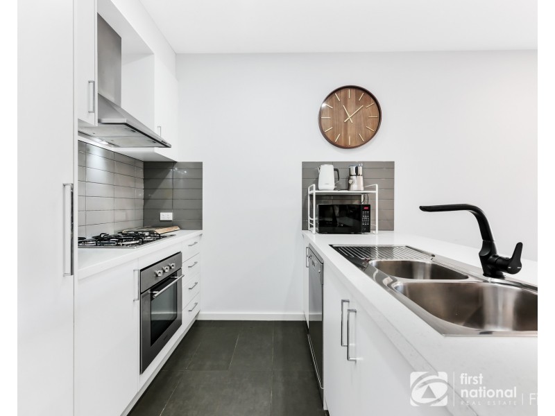 18 Coral-Pea Way, Cranbourne West VIC 3977