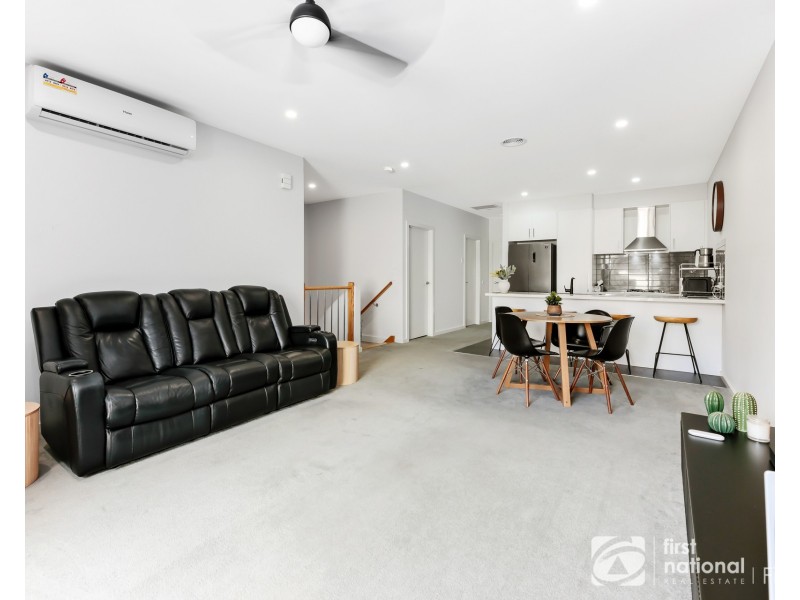 18 Coral-Pea Way, Cranbourne West VIC 3977