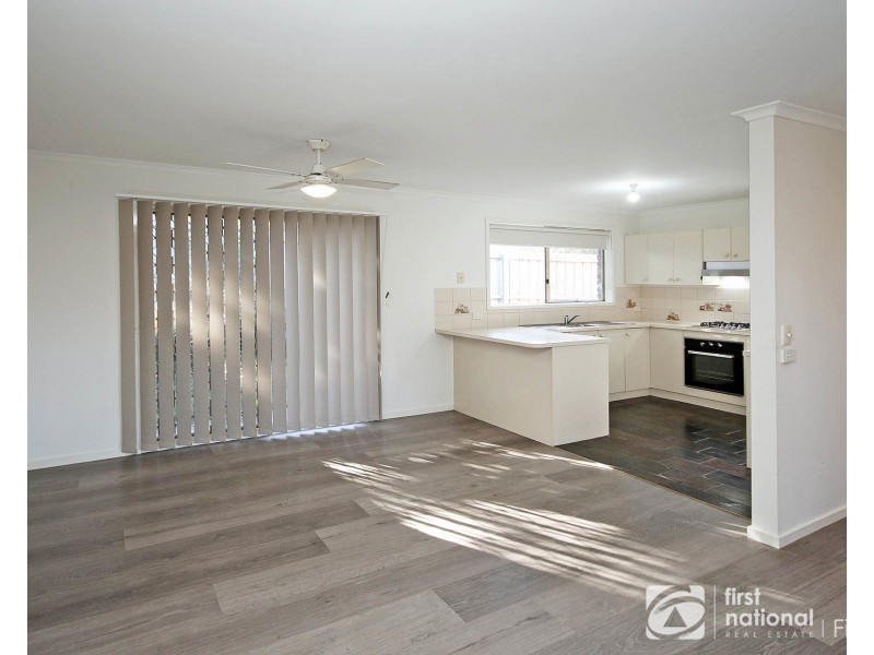 2/14 Phelan Drive, Cranbourne VIC 3977
