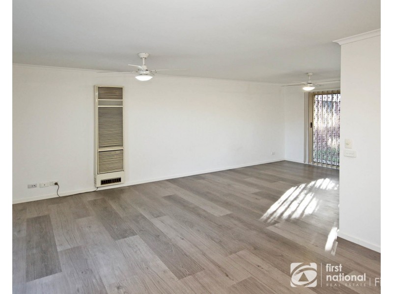 2/14 Phelan Drive, Cranbourne VIC 3977