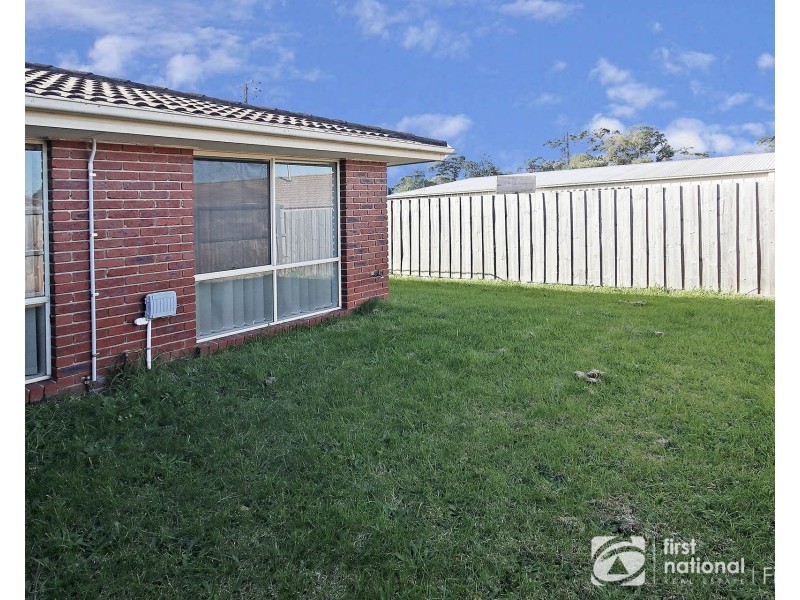 2/14 Phelan Drive, Cranbourne VIC 3977