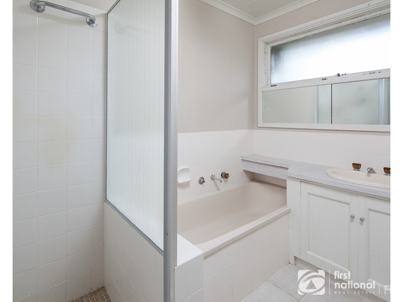 2 Canterbury. Street, Cranbourne VIC 3977