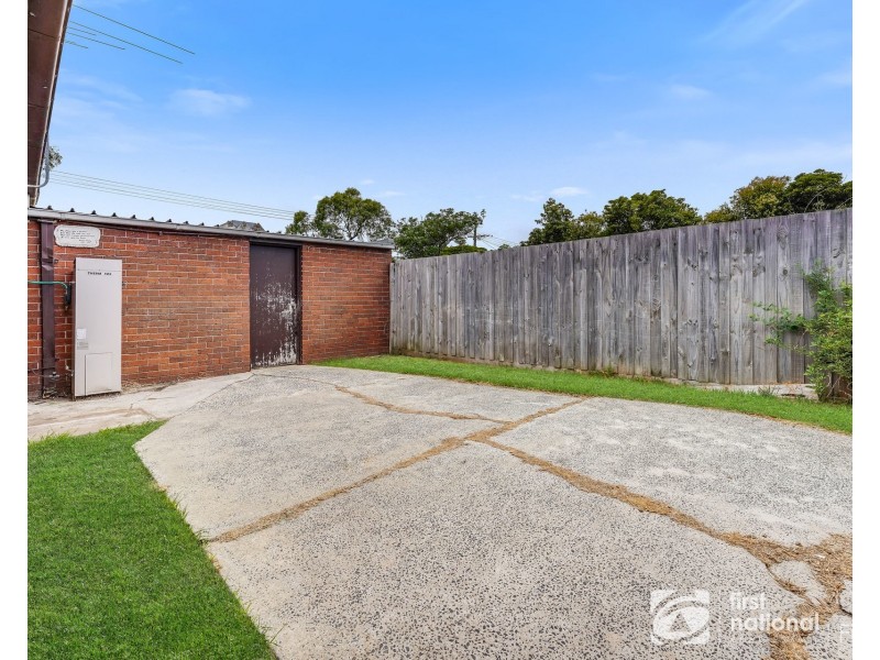 2B Alexander Street, Cranbourne VIC 3977