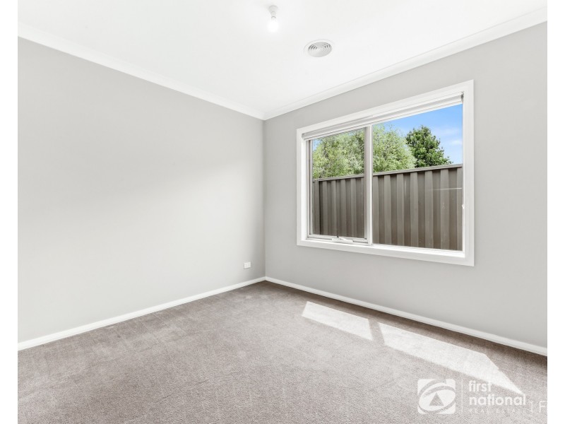 26 Brittlegum Road, Cranbourne East VIC 3977