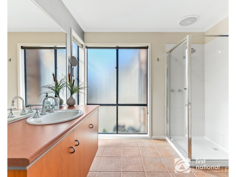 29 McCartney Drive, Narre Warren South VIC 3805