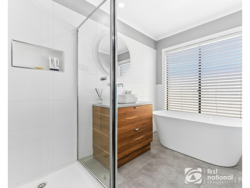 29 McCartney Drive, Narre Warren South VIC 3805