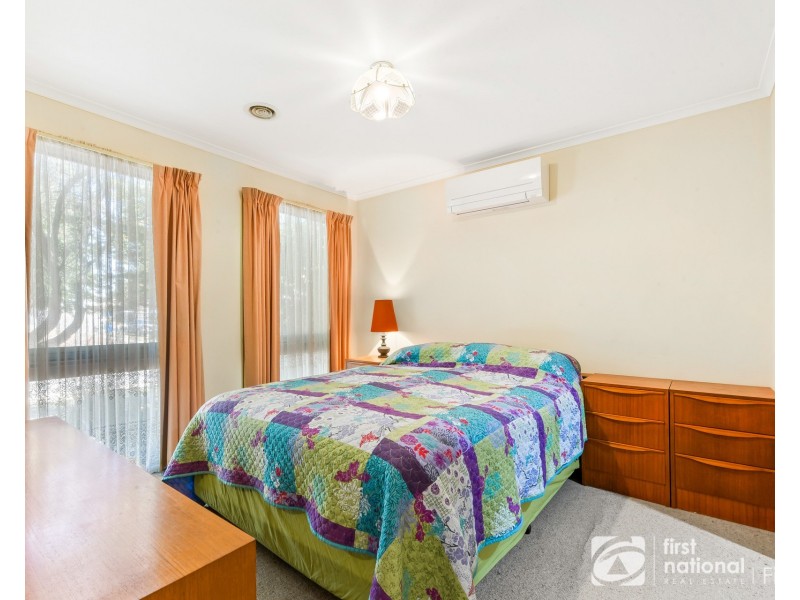 28 Hoysted Avenue, Cranbourne North VIC 3977