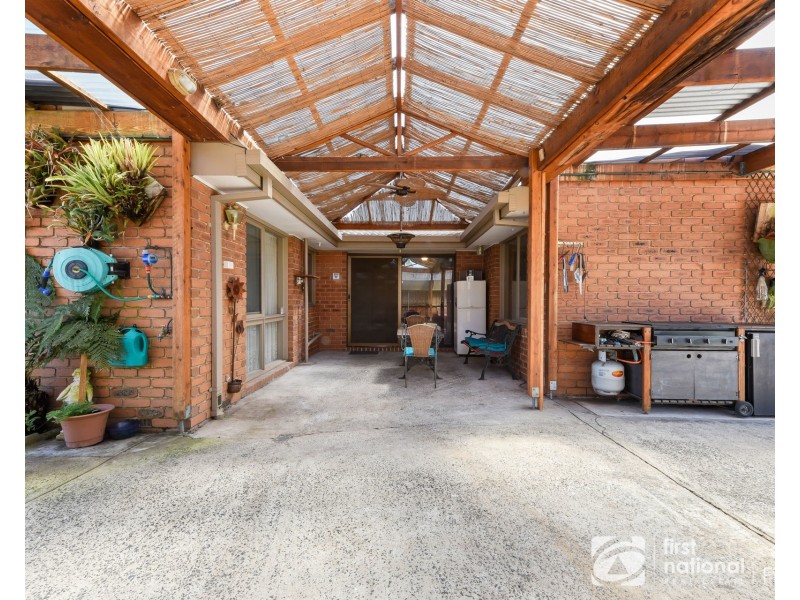 28 Hoysted Avenue, Cranbourne North VIC 3977
