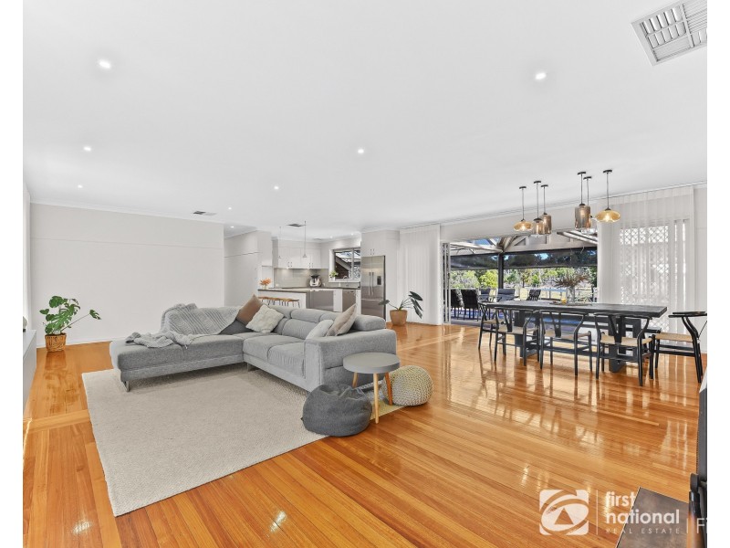 24 Finsbury Road, Devon Meadows VIC 3977