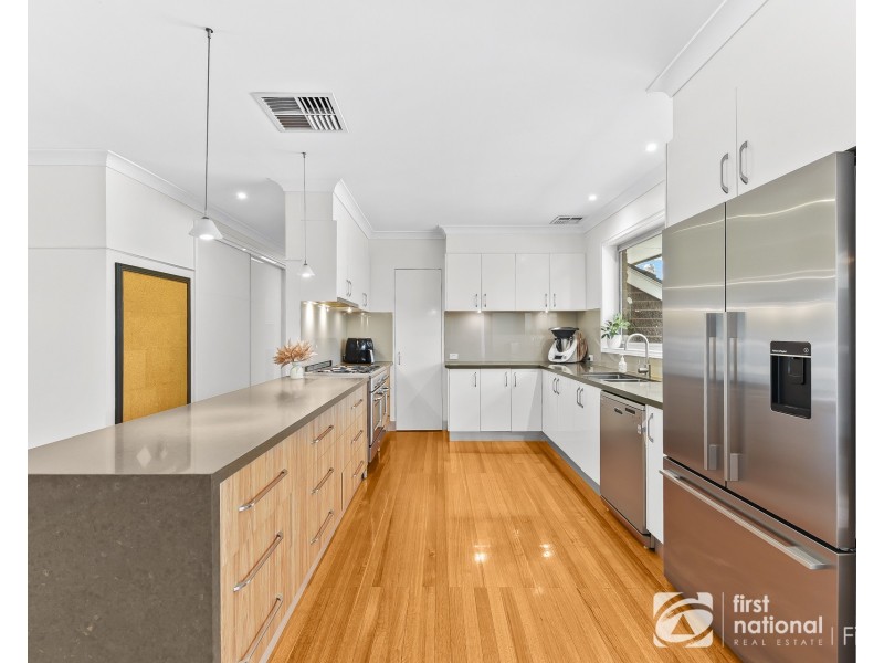 24 Finsbury Road, Devon Meadows VIC 3977