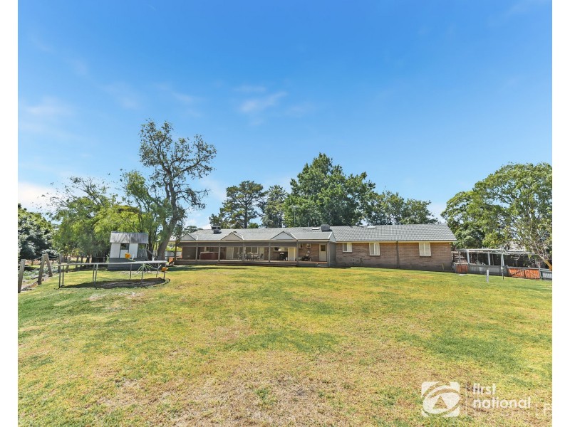 24 Finsbury Road, Devon Meadows VIC 3977