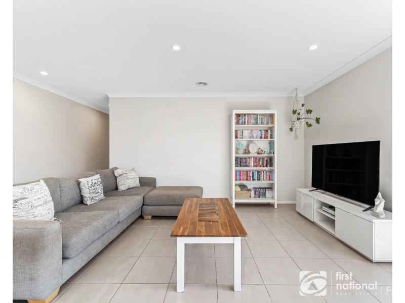 5/6-8 Walter Street, Cranbourne VIC 3977