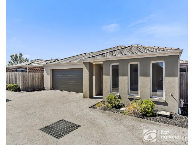 5/6-8 Walter Street, Cranbourne VIC 3977