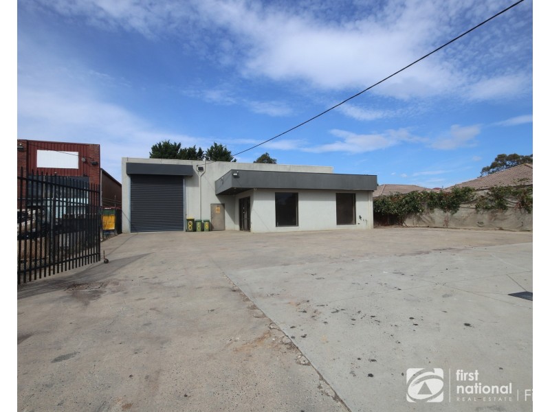 8 Gordon Street, Cranbourne VIC 3977
