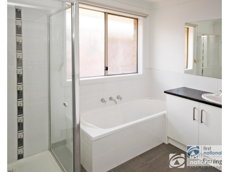 82 Thunderbolt Drive, Cranbourne East VIC 3977