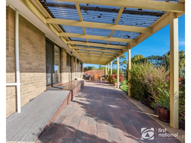 715 Tooradin Station Road, Clyde VIC 3978
