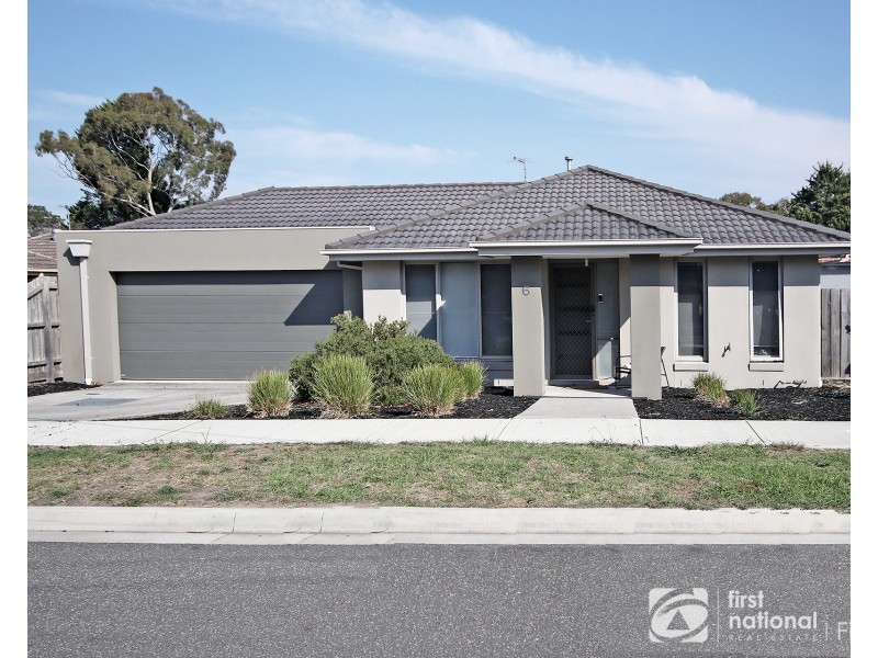 6/6-8 Walter Street, Cranbourne VIC 3977