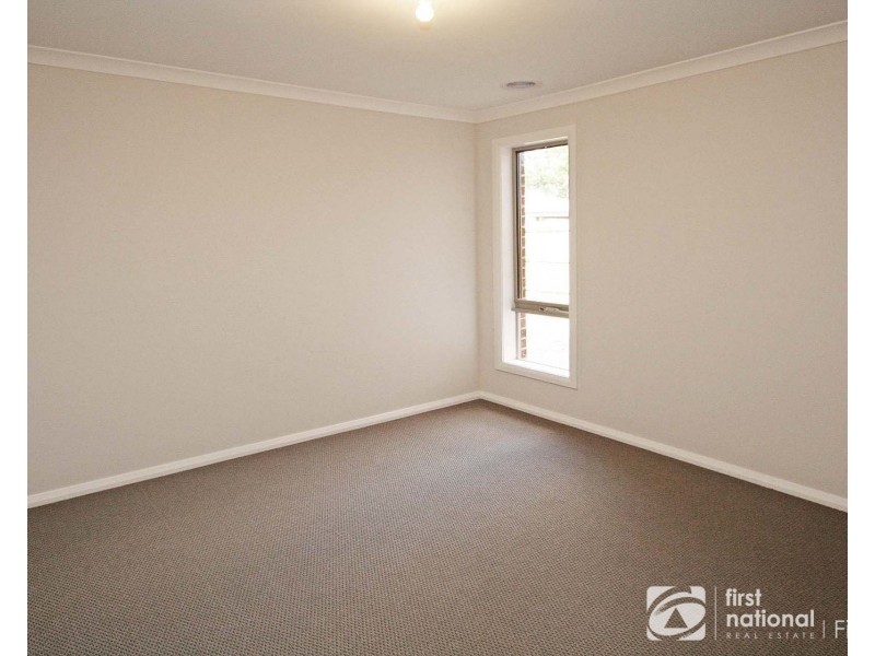 6/6-8 Walter Street, Cranbourne VIC 3977