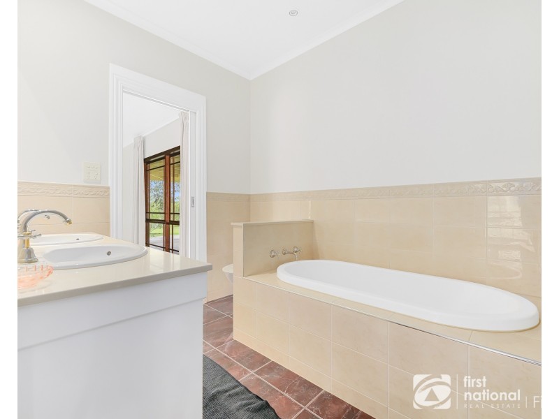 3 Seymour Road, Devon Meadows VIC 3977