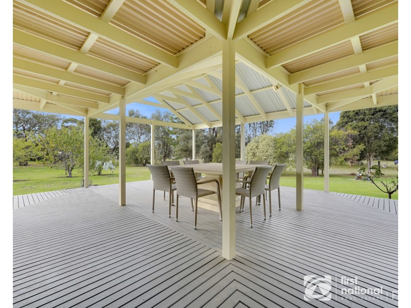 3 Seymour Road, Devon Meadows VIC 3977