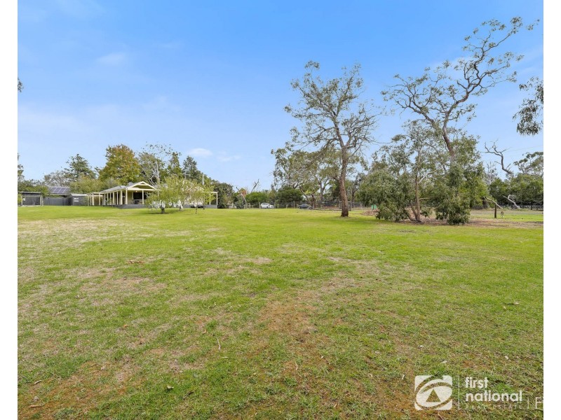 3 Seymour Road, Devon Meadows VIC 3977