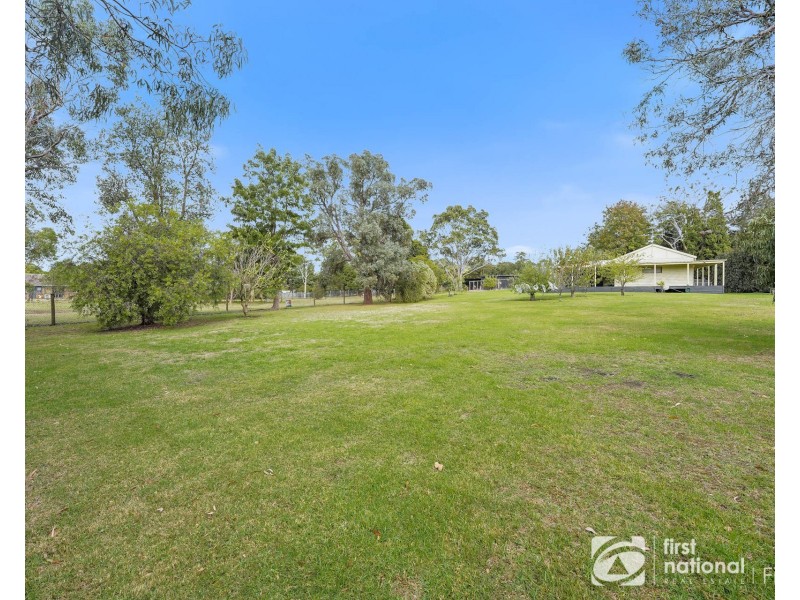 3 Seymour Road, Devon Meadows VIC 3977